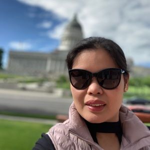 Meet your Posher, Jennifer